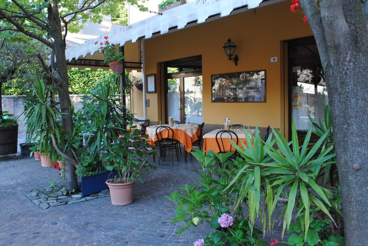 La Lanterna Di Guiglia Exterior foto